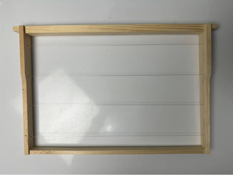 Продам новые рамки Дадан (300мм) и Магазин (145мм) в собранном виде