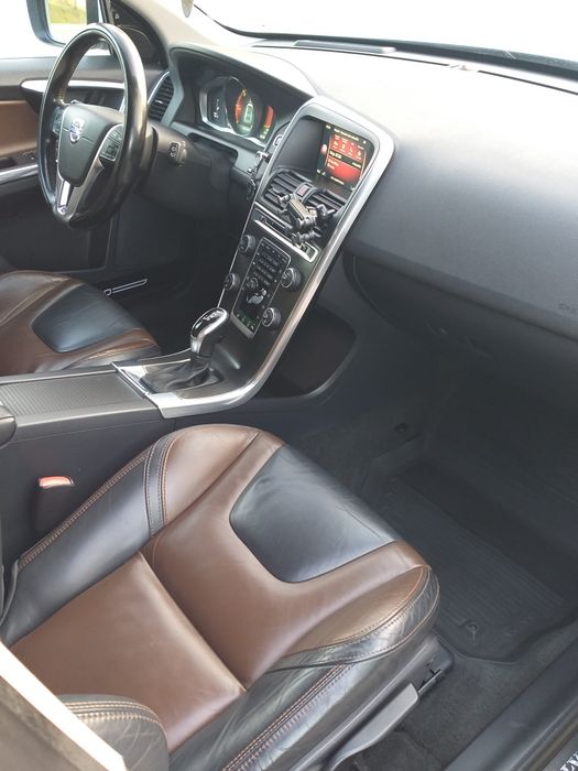 Sprzedam VOLVO XC 60 D4 20D 181k  2014 Rok