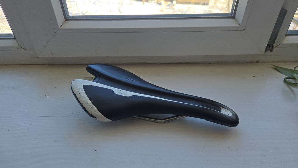 Сідло Giant Omnium