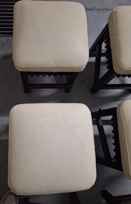 Pack 2 Bancos Maciça com Estofo branco