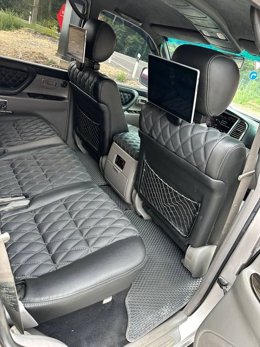 Toyota Land Cruiser 100