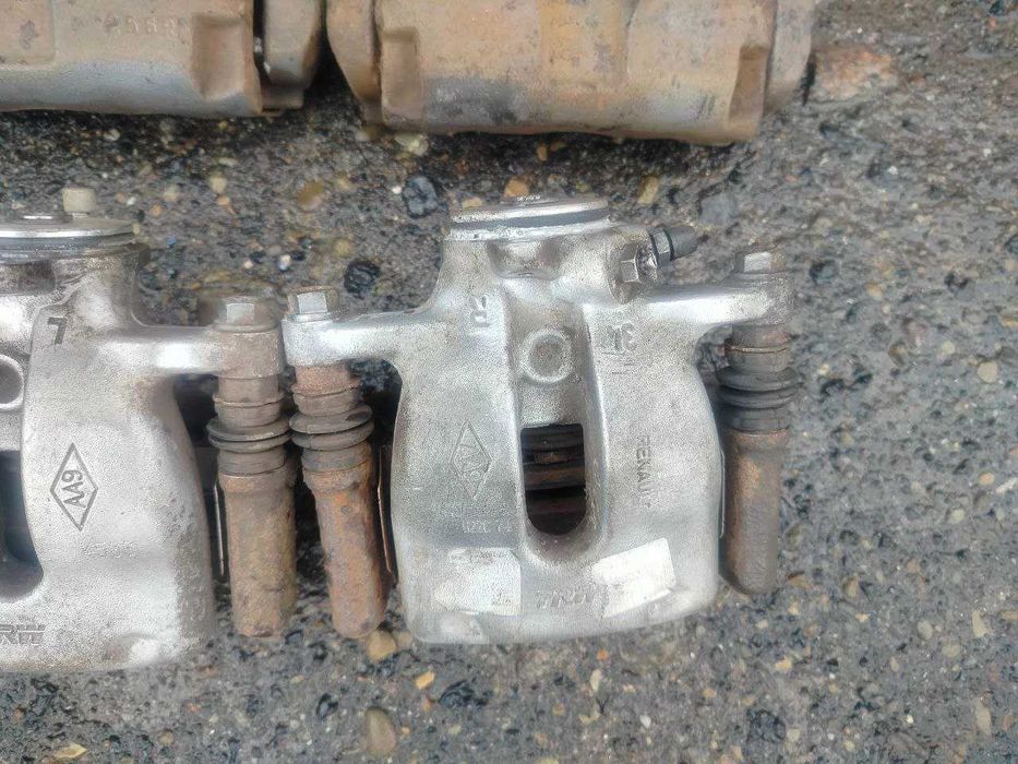 Супорта Меган 3 Сценік 3 передні задні