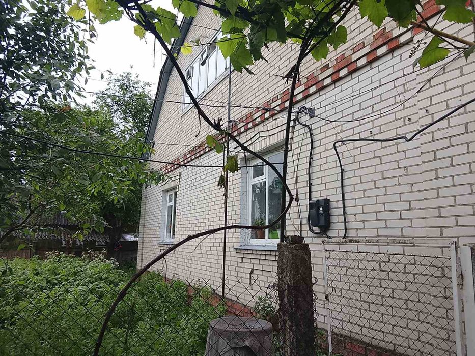 Продам добротний будинок