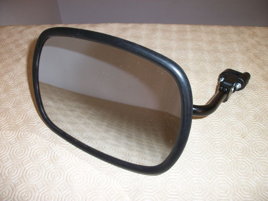 Retrovisor ajustável 19,5cm. x 14,5cm