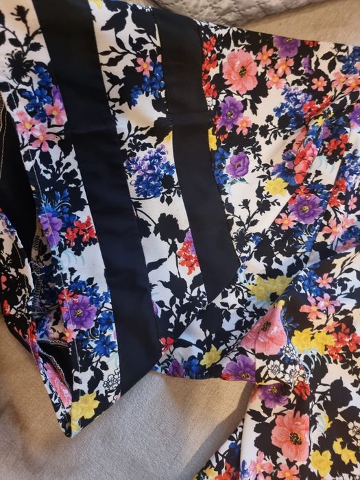 Kimono florido como novo