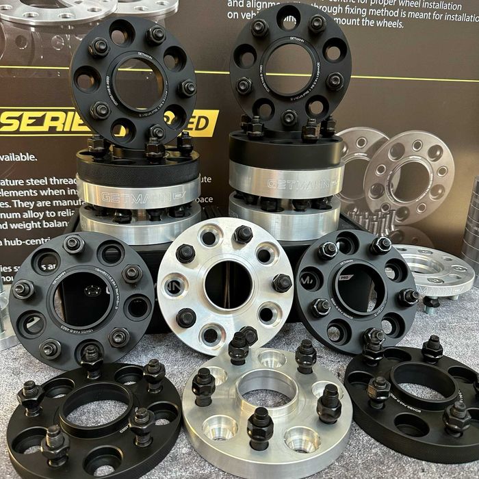Колісні проставки-адаптери зі шпильками GETMANN під всі автомобілі