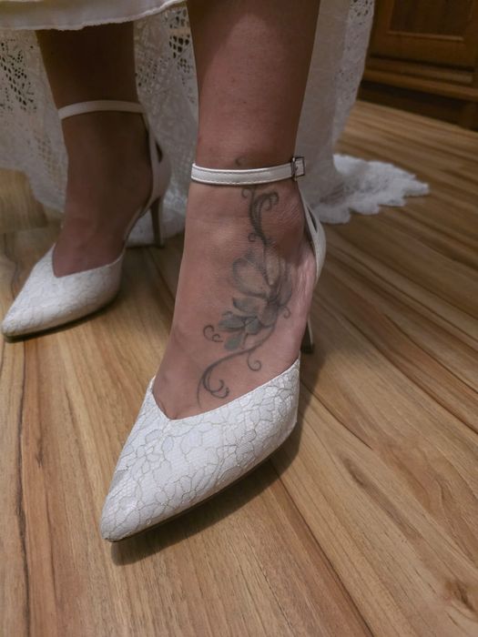 Sprzedam buty ślubne.