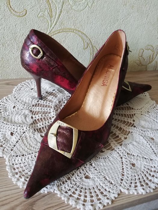 Жіночі туфлі святкові
