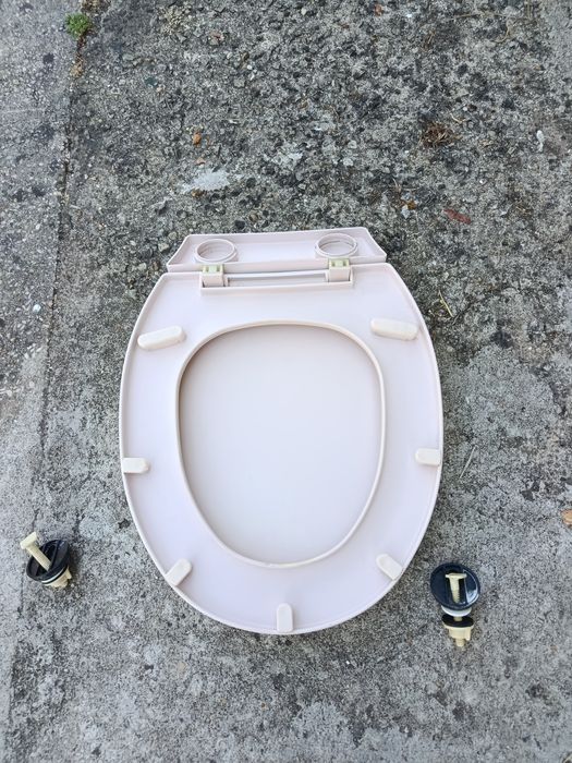 Tampo de sanita cor de rosa e branco