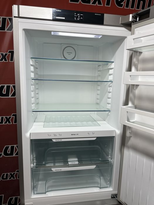 Топ , великий холодильник Liebherr 2 м , 70см