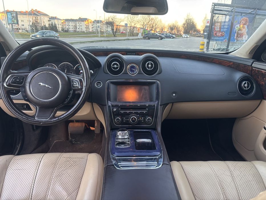 JAGUAR XJL LONG 3.0D 275KM Panorama Xenon 2xSzyberdach