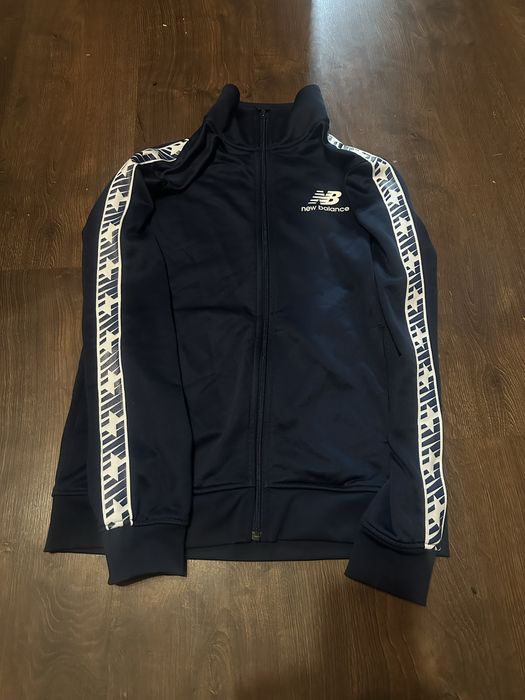 Продам олімпійка New balance с лампасами