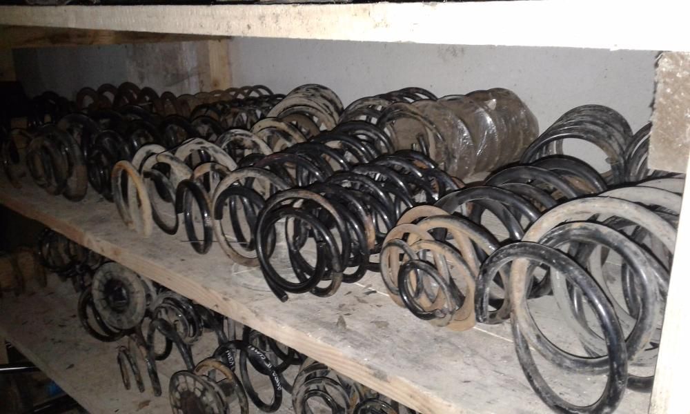 стійка амортизатор пружина Opel Astra H G J Vectra B C Signum Insignia