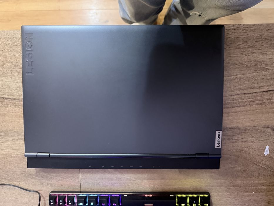 Lenovo Legion 17.3 cali i7