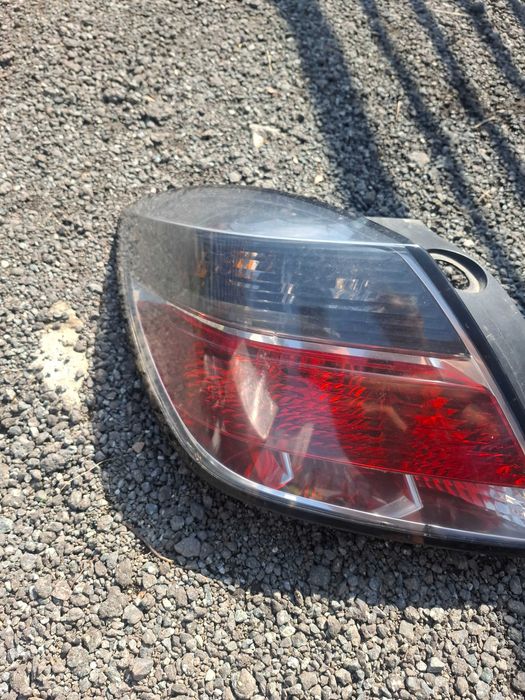 Lampa lewy tył Opel Astra H GTc 3 drzwi