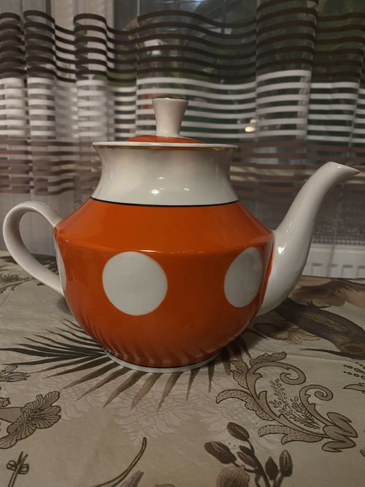 Чайник великий з сервізу Довбуш Горох Срср