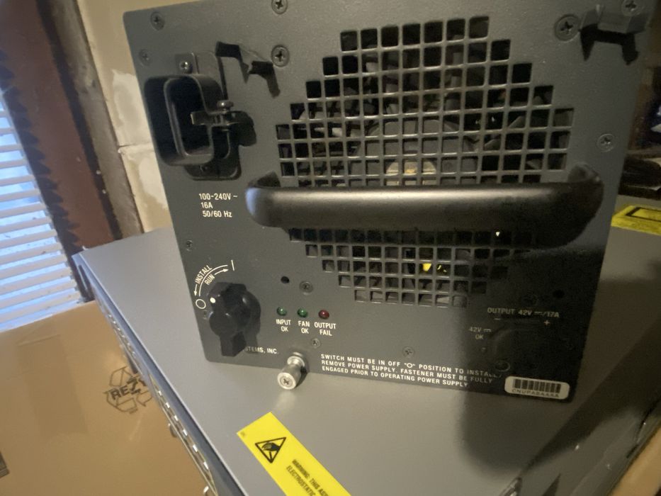 Блок живлення Cisco Сatalyst 6500 підтримує PoE