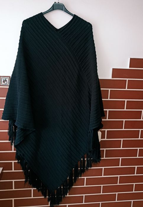 Świetna ciepła narzutka damska etola , uniwersalnaa