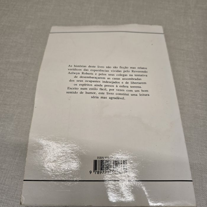 Livro "Viver com Fantasmas"