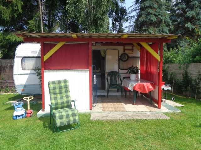 Mały domek  oraz przyczepa do wynajęcia 50 zł od osoby.