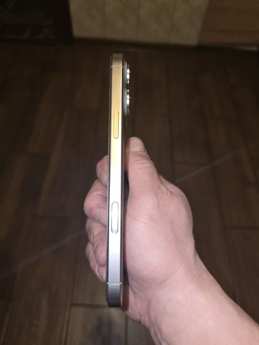 IPhone 16 pro max (256 Gb Natural Titanium)