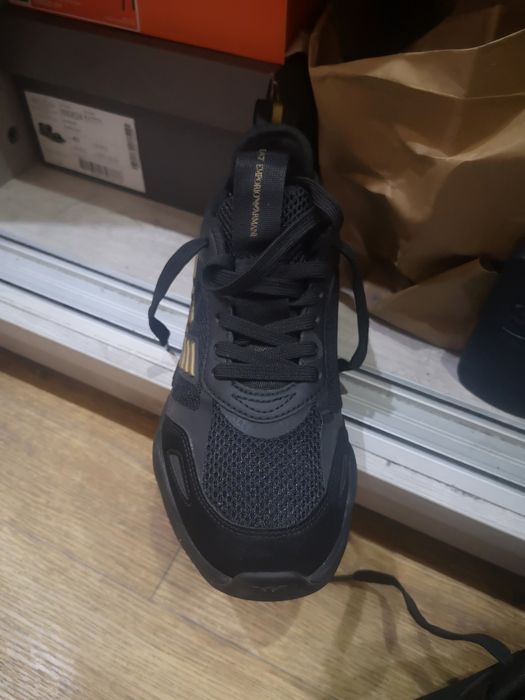 Фирменные крассовки Armani EA7