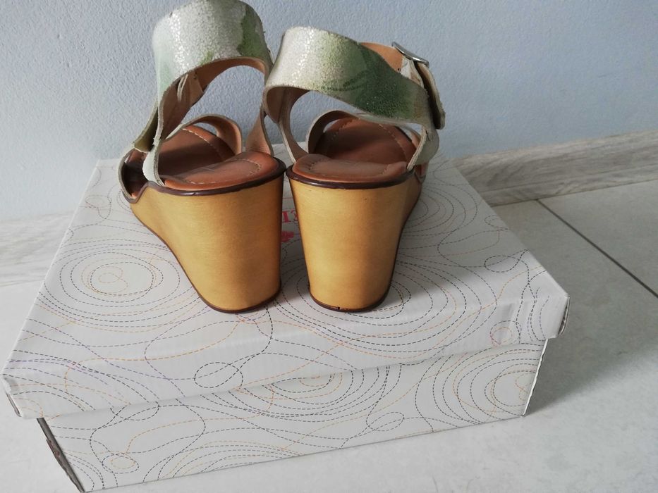 Sandały damskie skórzane 37