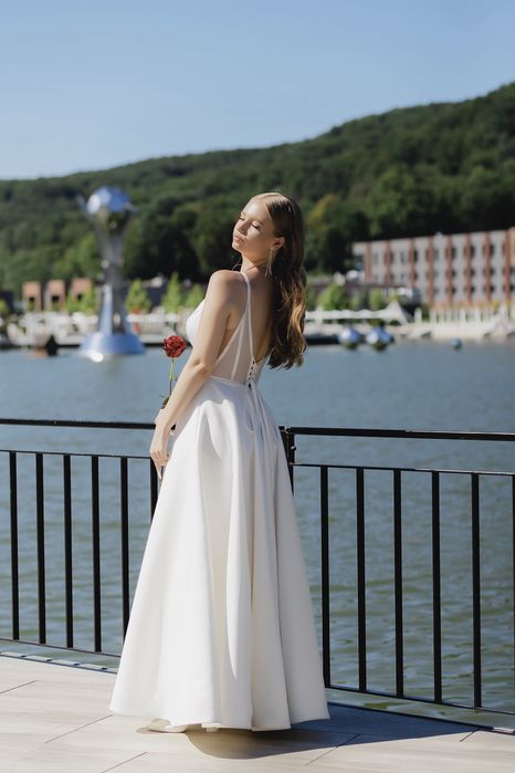 Випускна / весільна сукня