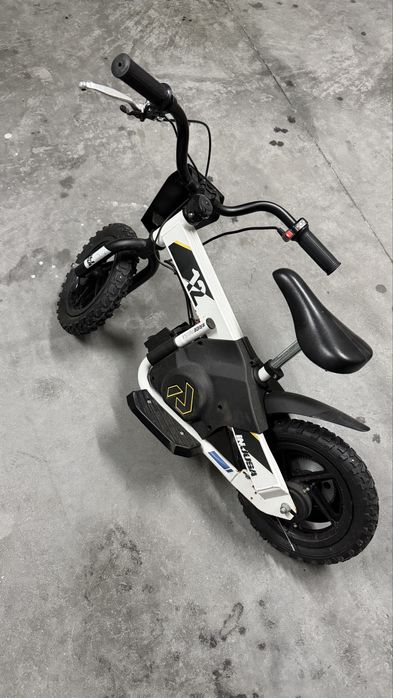 Bicicleta eletrica injusa