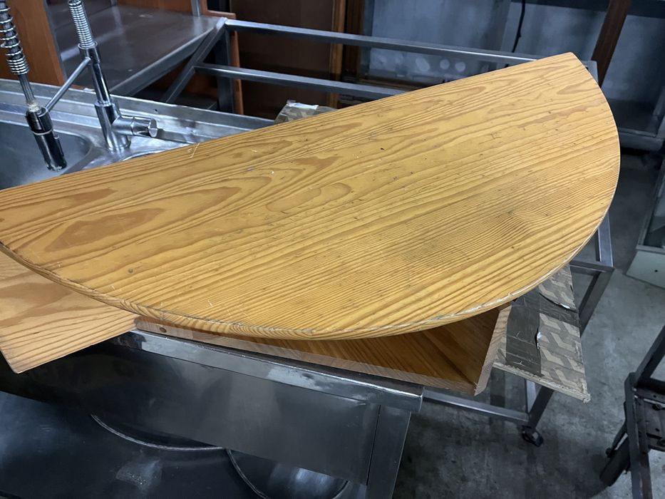 Mesa de Parede com dobradiças