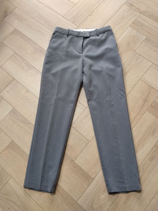 Spodnie damskie z kantem