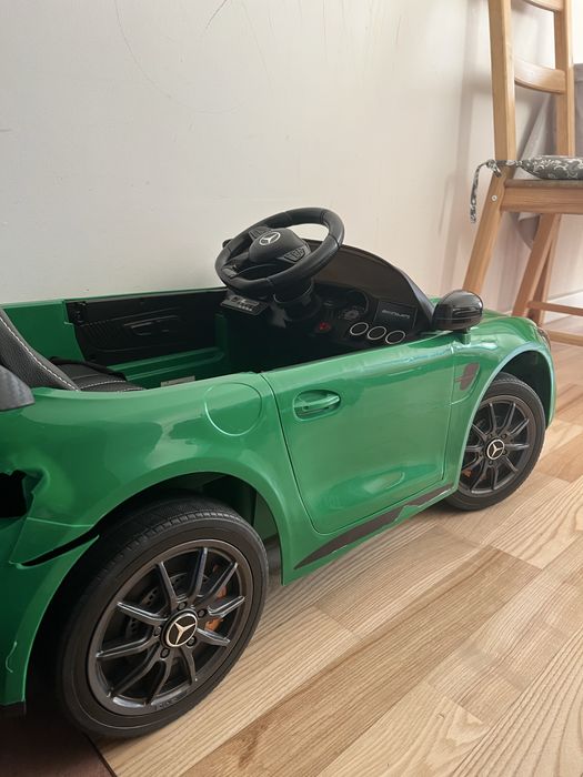 Mercedes Dziecięcy pojazd na akumulator
