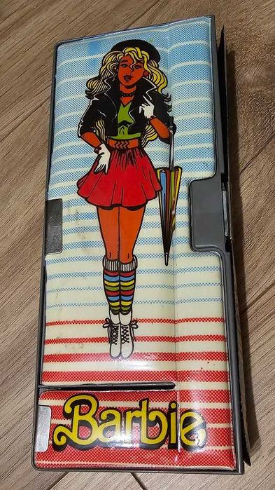 Piórnik Barbie firmy Joker (przegrody na zatrzaski)