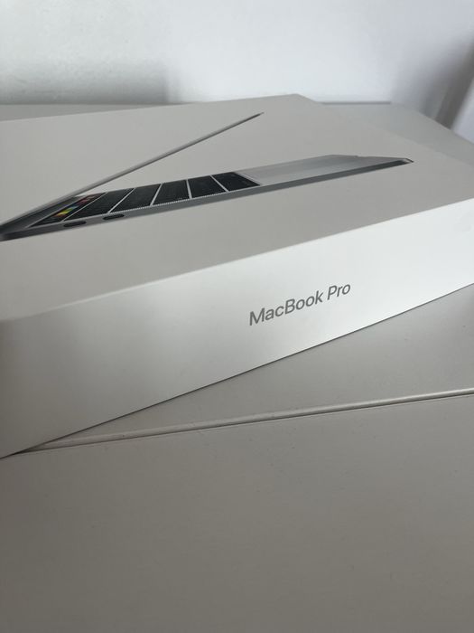 MacBook Pro 13" Case447658574522634241