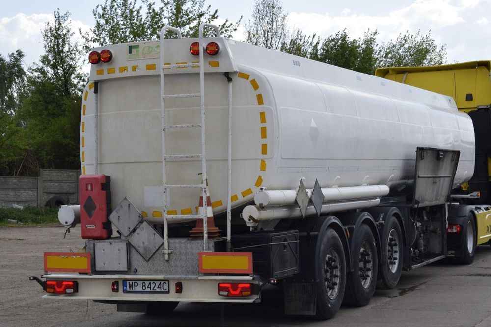 Автоцистерна паливна