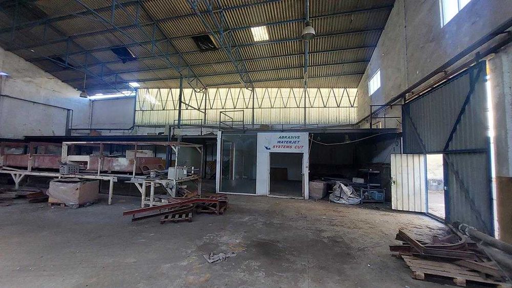 Complexo comercial e industrial (armazéns)