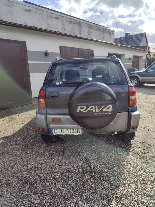 Toyota RAV4 2004 • 4x4 • Benzyna