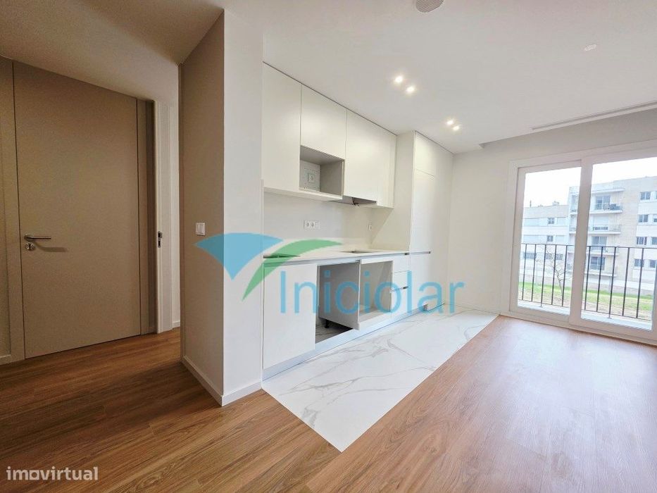 T1 Novo| Gueifães| Varanda| G. Fechada