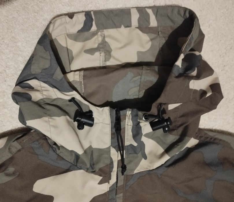 Casaco corta vento Carhartt camuflado S