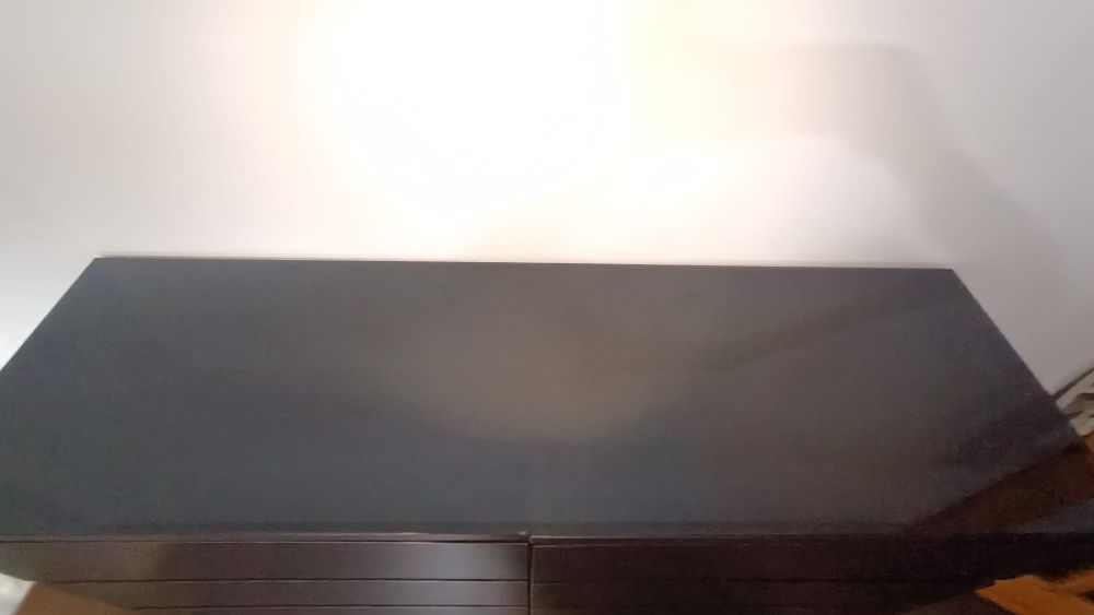 Cómodas malm ikea e vidro no topo