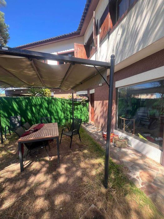 Gazebo de jardim com teto retrátil