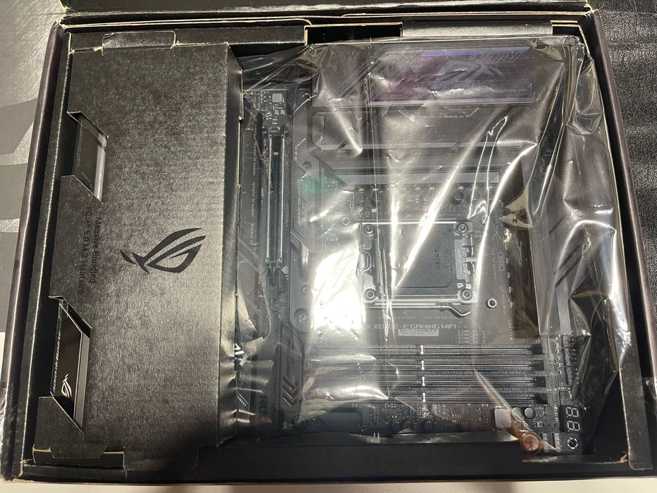 ASUS ROG Strix X670E-E Gaming WiFi