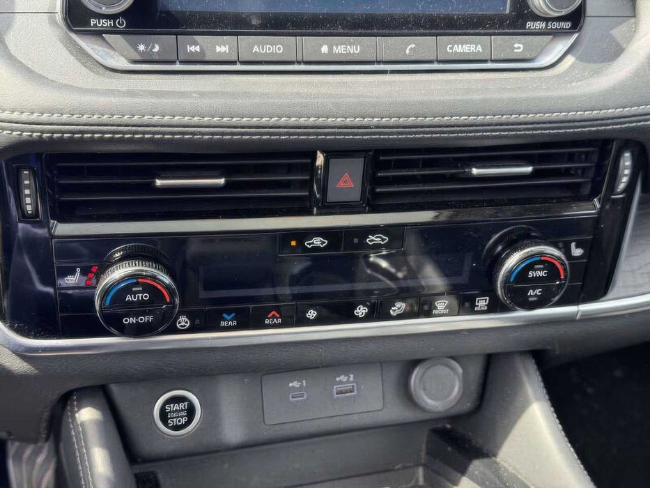 Nissan Rogue SL      2021