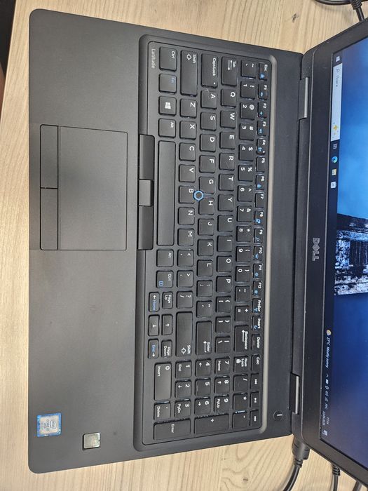 Dell Latitude 5580 i7-7820HQ/16Gb/SSD 256Gb/Nvidia 940MX/15.6" IPS/новая батарея
