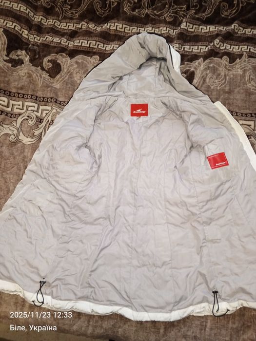 Тепленька куртка.