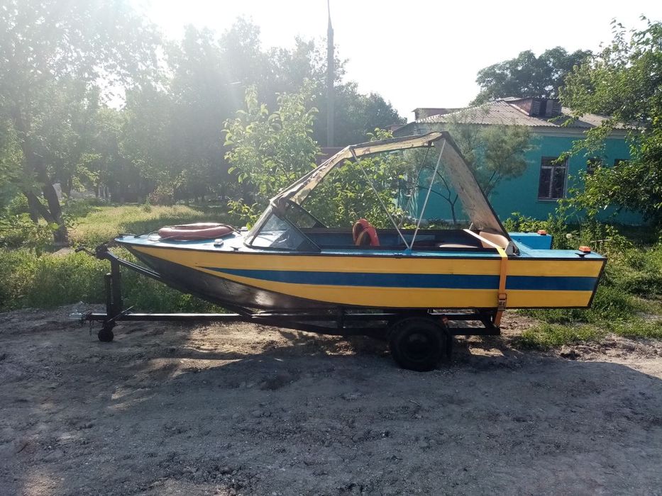 Продам лодку "Днепр"