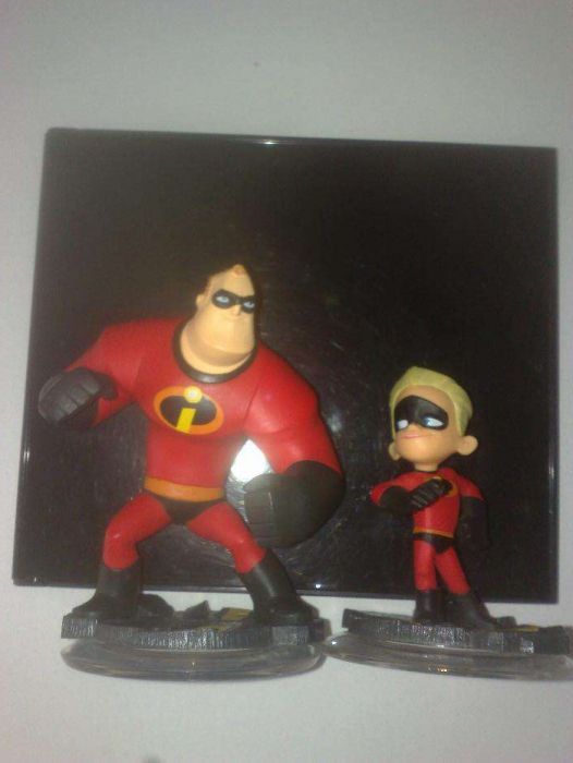 Ps3 ou wii infinity pack total de 12 figuras inclui 4 carros