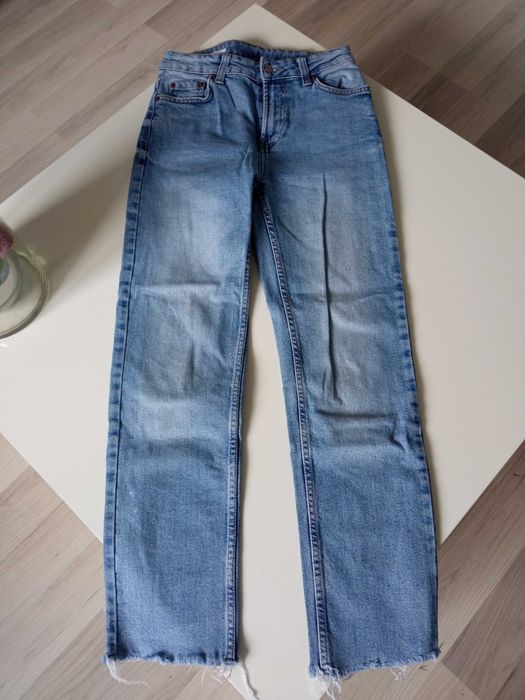 Bershka CROPPED - Jeansy Straight spodnie r S pas 66-70cm
