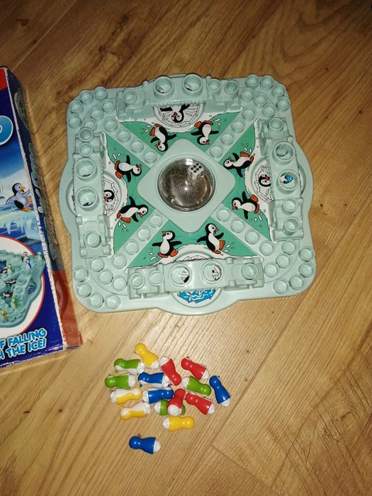 Gra planszowa wpadajace pingwiny