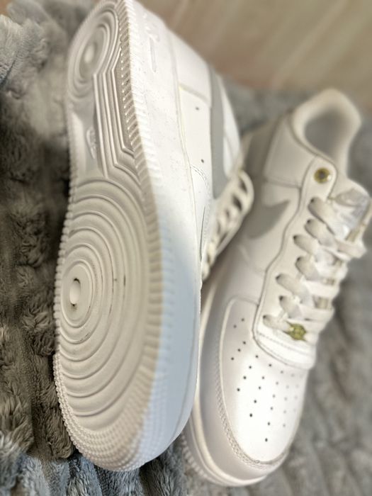 Жіночі кросівки Nike Air Force 1 ’07 Essential